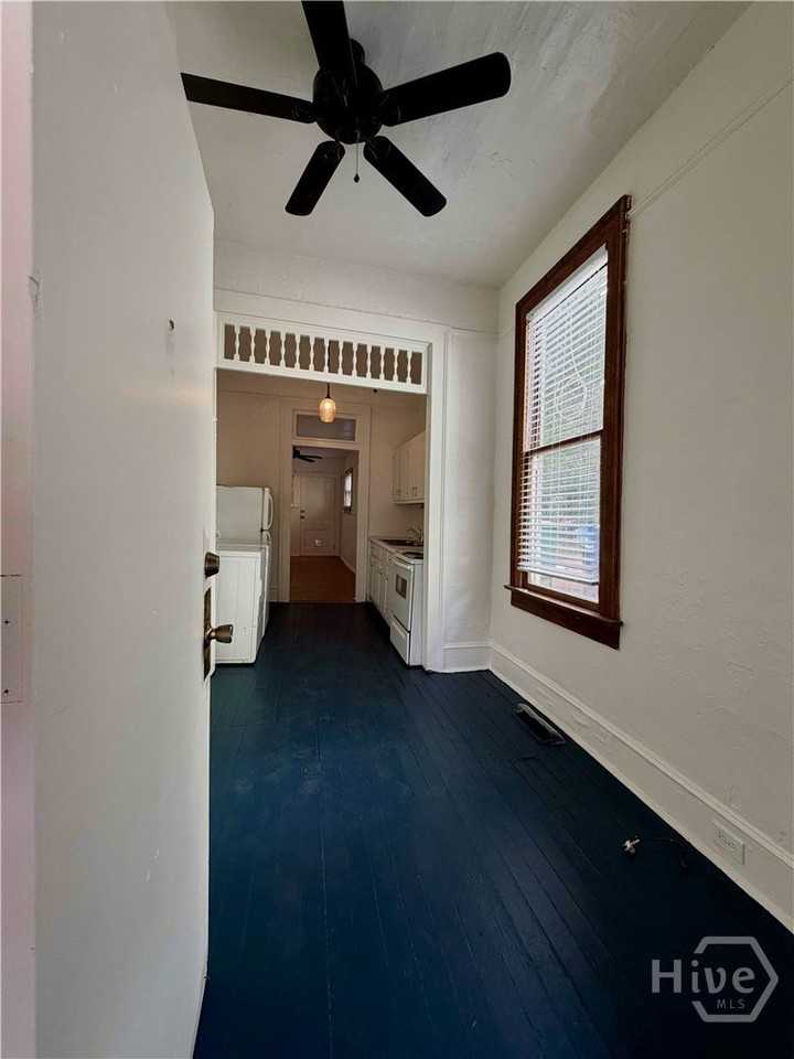 263 Barrow St #B - Photo 4 of 17