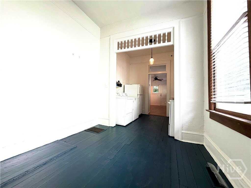 263 Barrow St #B - Photo 5 of 17