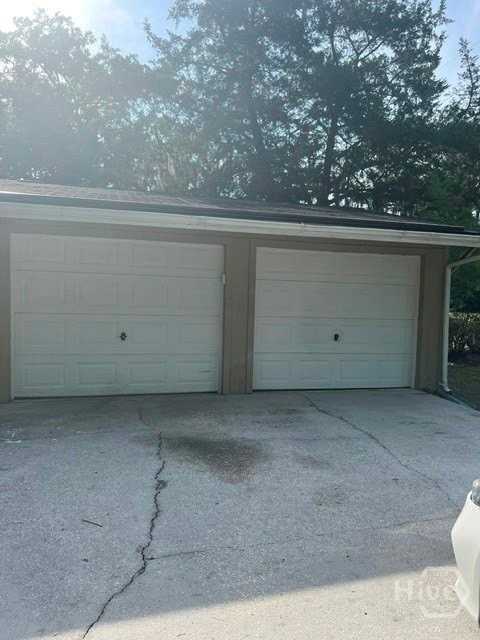 201 Oak St - Photo 2 of 15