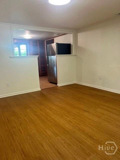 201 Oak St - Photo 3 of 15