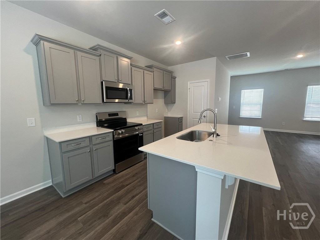137 Simms Way - Photo 3 of 19