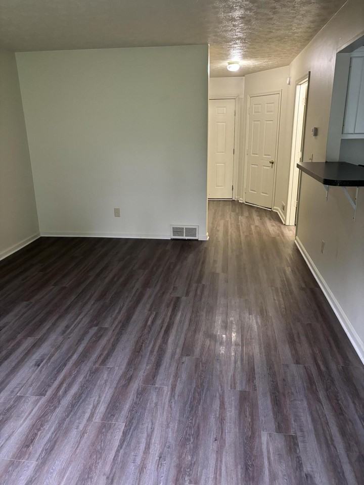 230 Breckinridge Dr - Photo 4 of 16