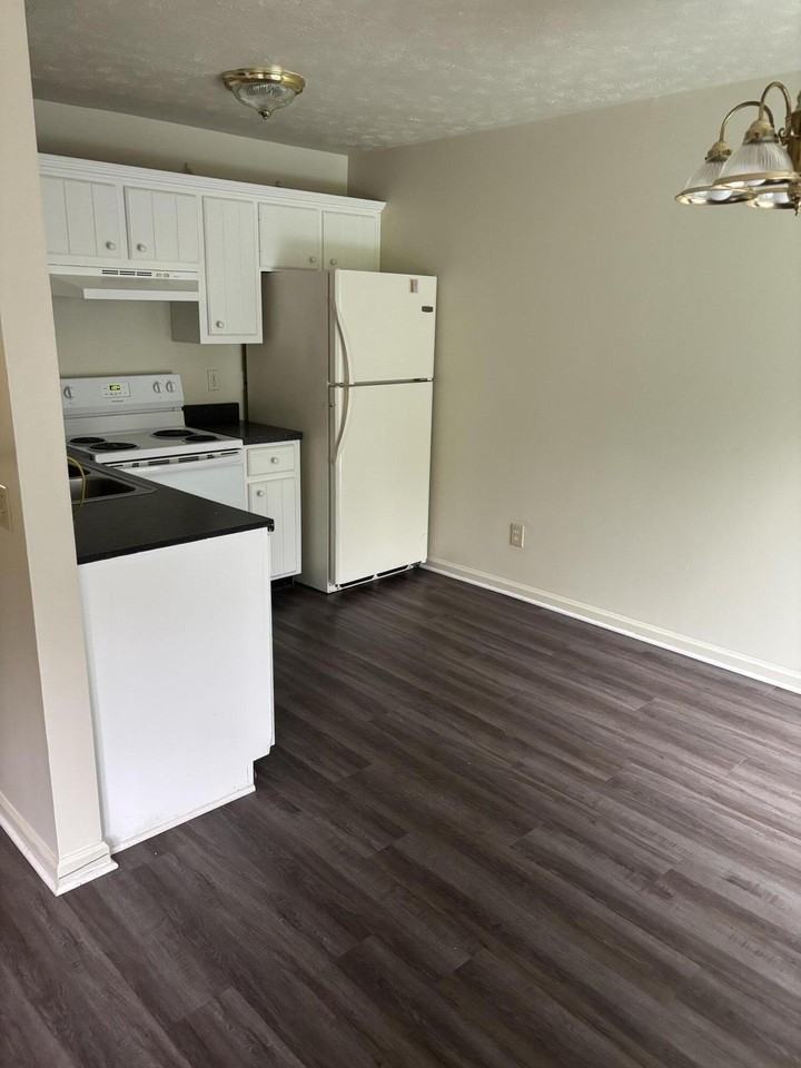 230 Breckinridge Dr - Photo 5 of 16