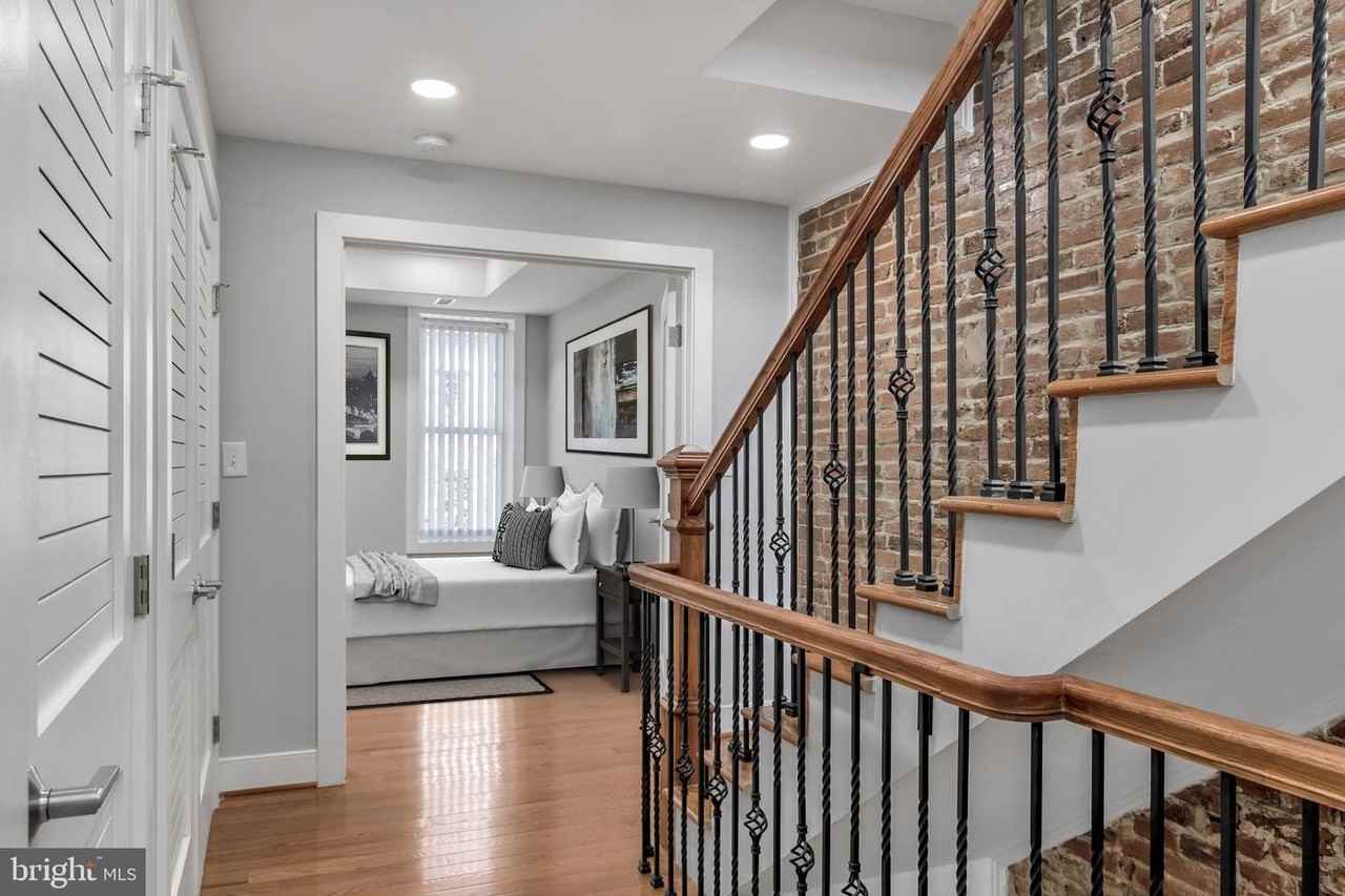 1310 Riggs St Nw - Photo 5 of 50