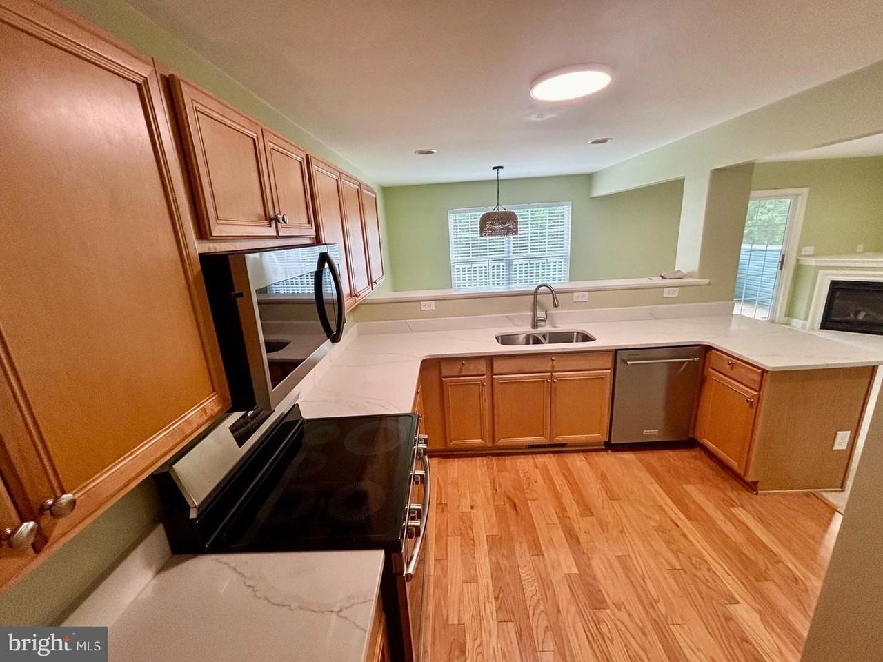17326 King Phillip Way - Photo 5 of 22
