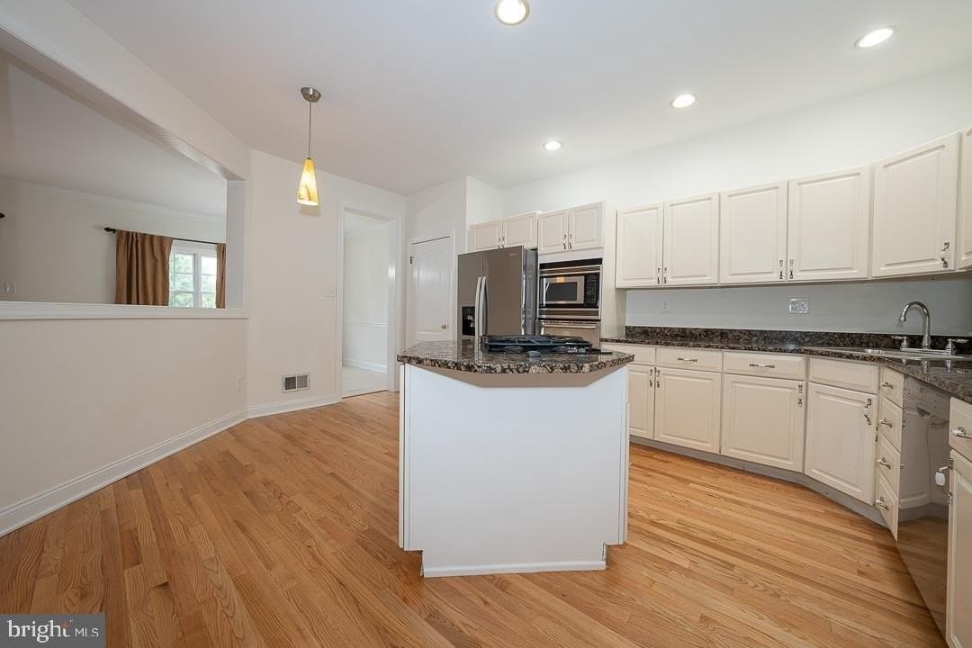 197 Daylesford Blvd - Photo 6 of 47