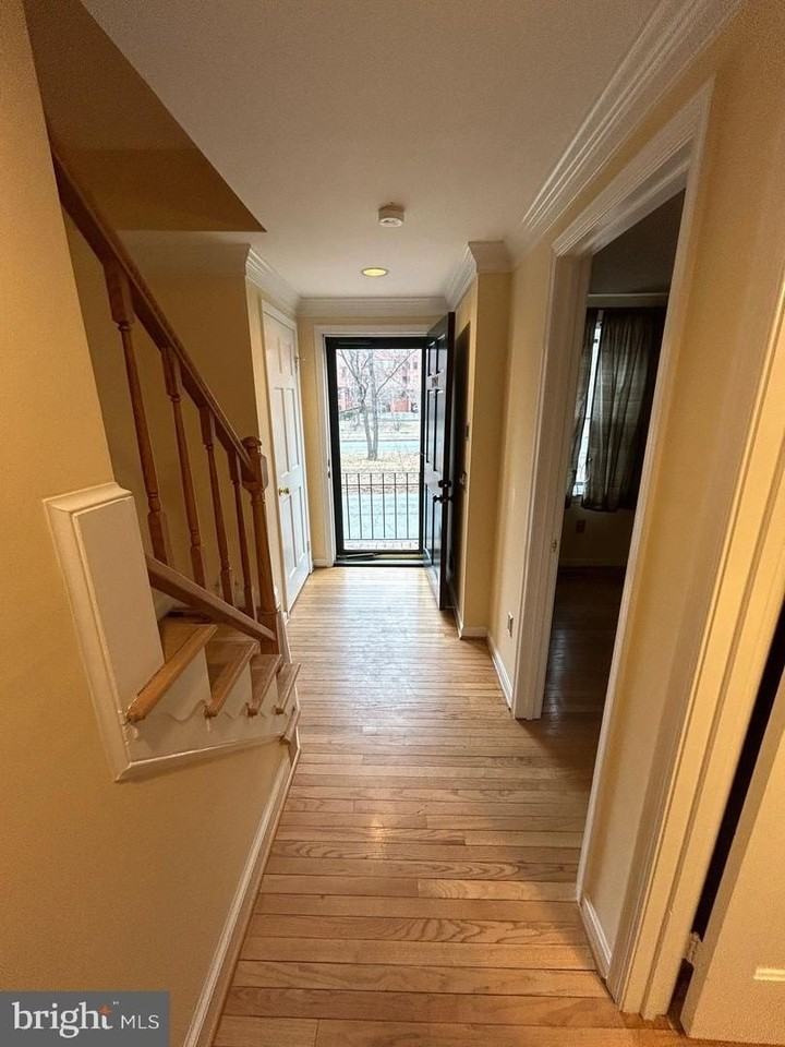 1202 W Abingdon Dr - Photo 4 of 16
