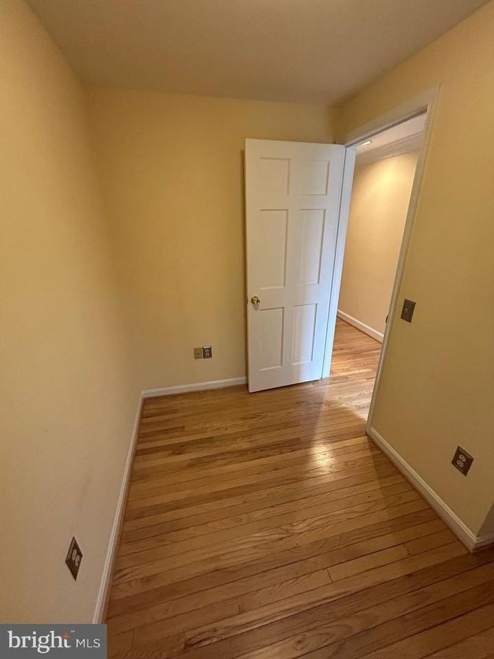 1202 W Abingdon Dr - Photo 5 of 16