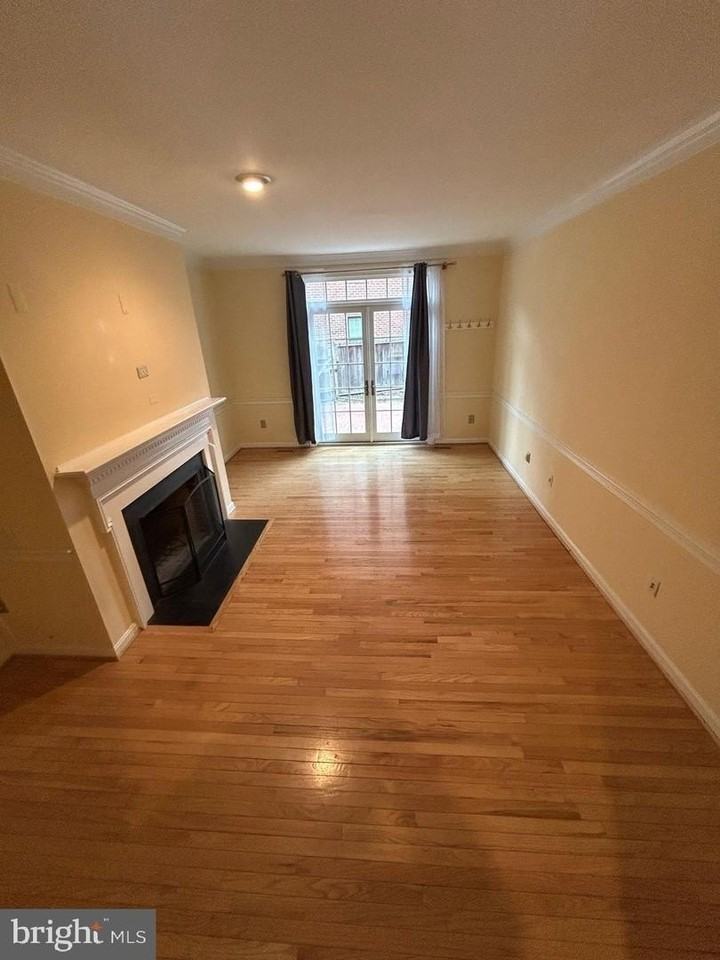 1202 W Abingdon Dr - Photo 6 of 16