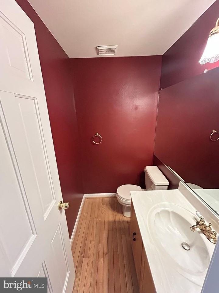 1202 W Abingdon Dr - Photo 7 of 16