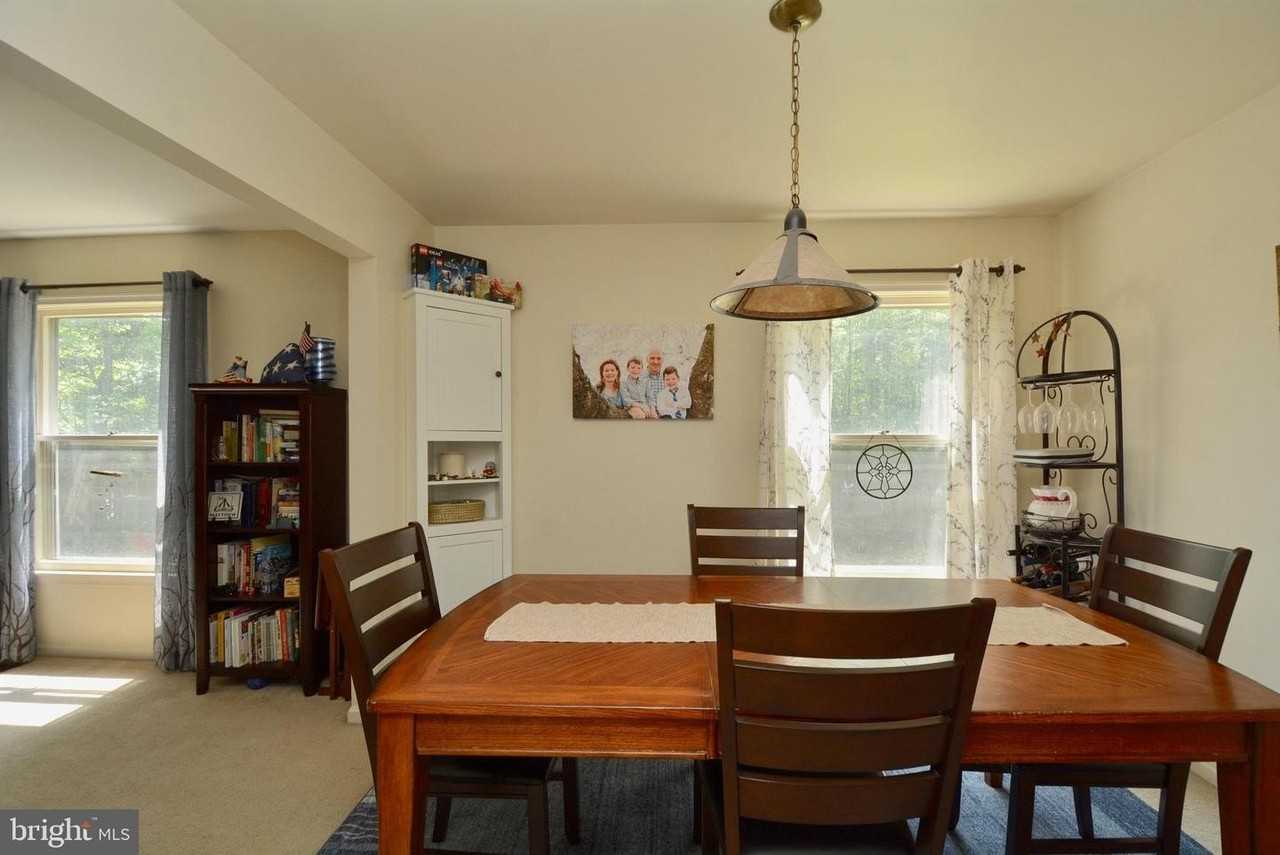 7307 Fathom Ct - Photo 7 of 25