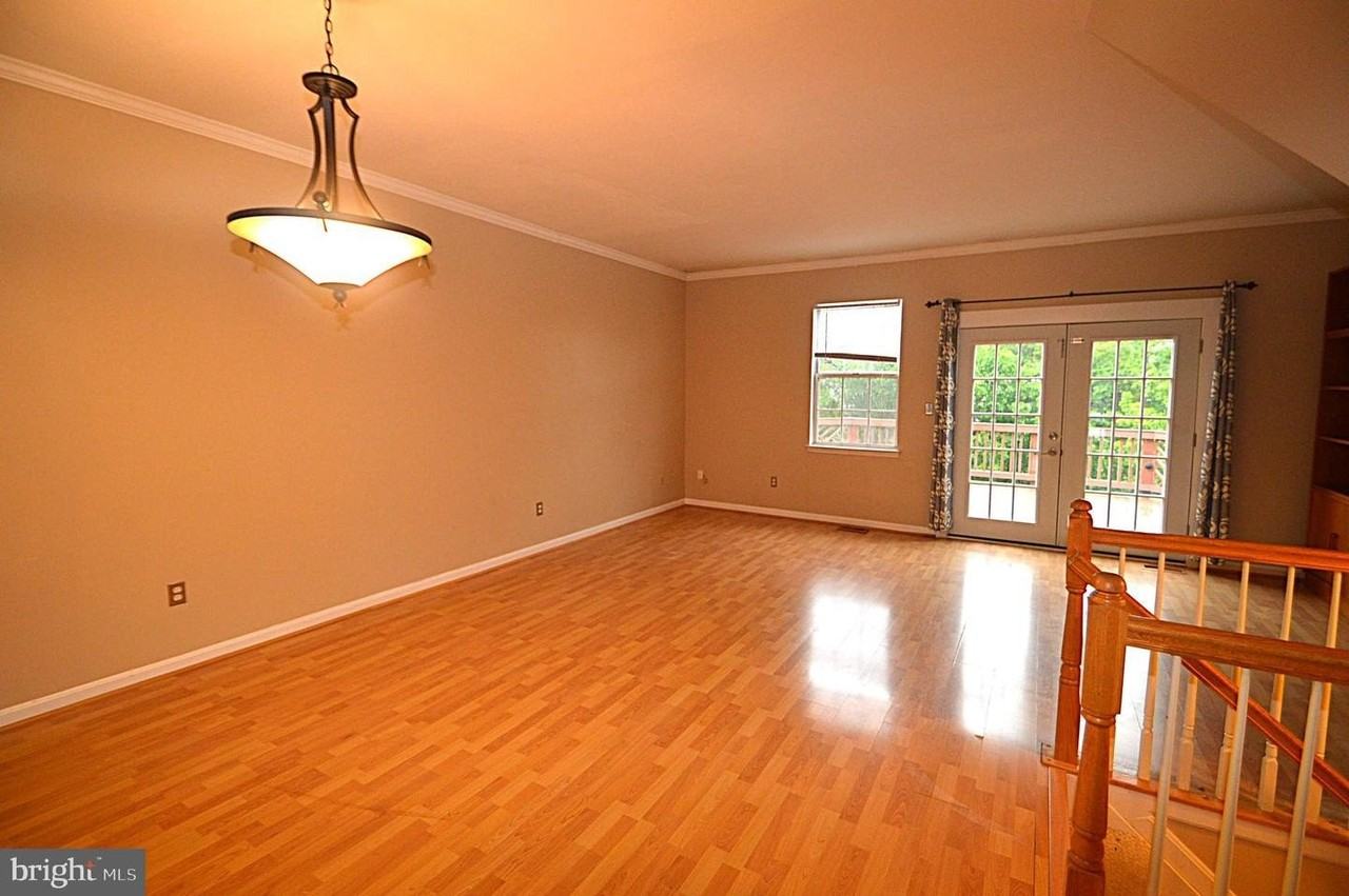 21774 Kings Crossing Ter - Photo 3 of 32