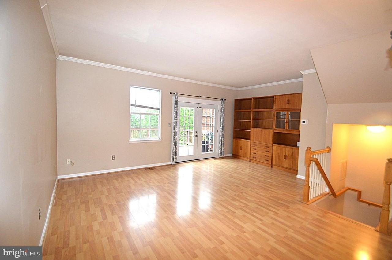 21774 Kings Crossing Ter - Photo 5 of 32