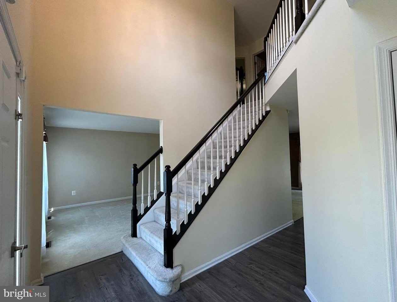 13220 Willow Point Dr - Photo 5 of 50