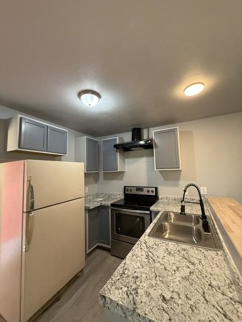 5440 48th St #1 - Photo 3 of 22