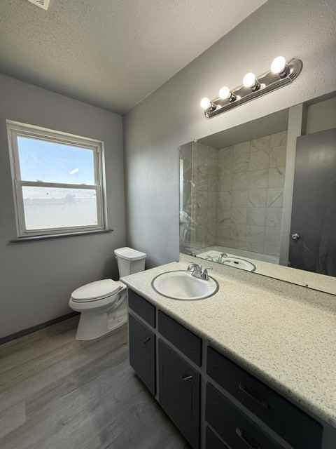 5440 48th St #1 - Photo 6 of 22