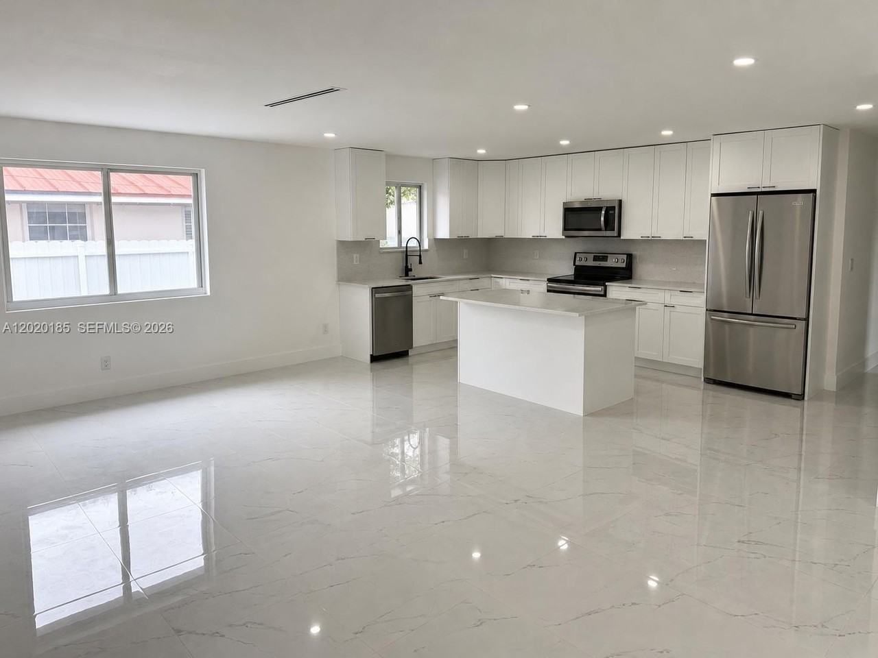 3536 Nw 14th Ter - Photo 5 of 25