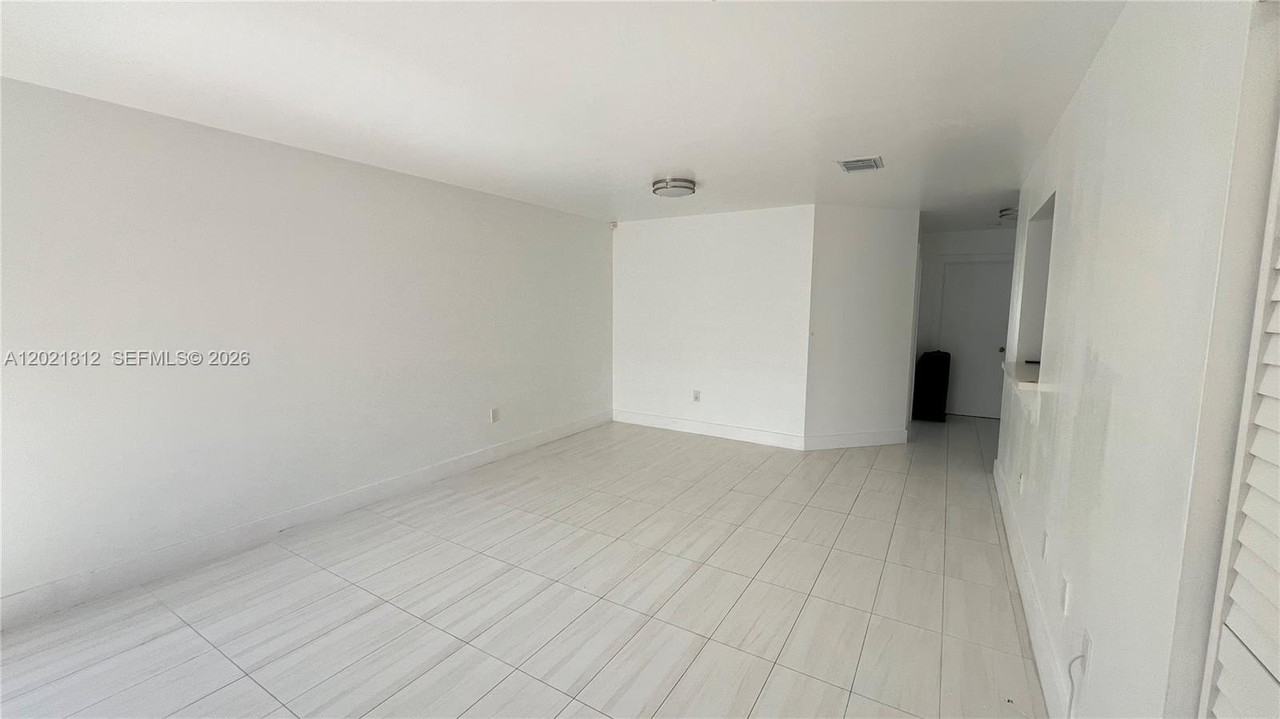 1132 Nw 125th Path #204 - Photo 4 of 30