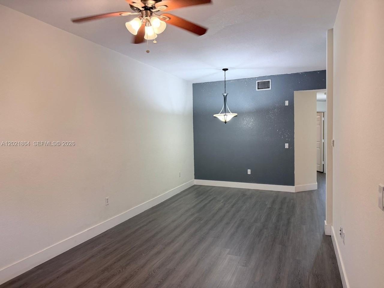 3585 Ne 5th St #102 - Photo 5 of 17
