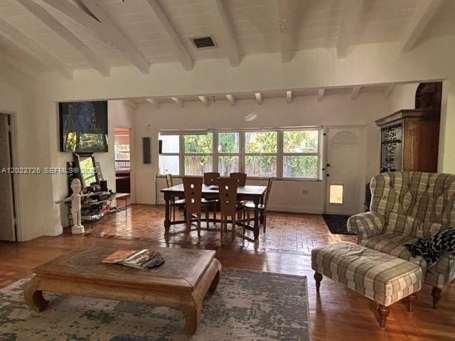 8228 Ne 8th Ct - Photo 4 of 20