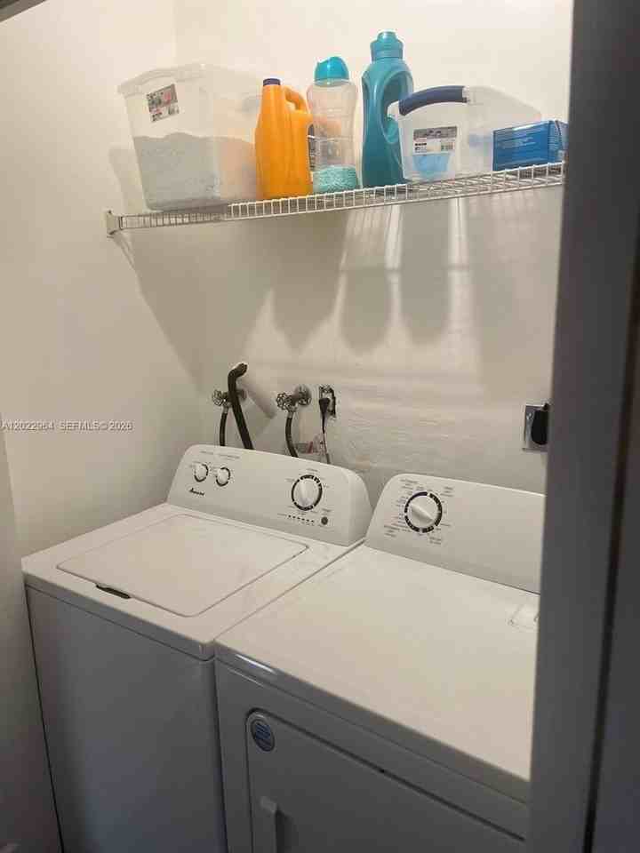 2510 Ne 41st Ave #2510 - Photo 3 of 16