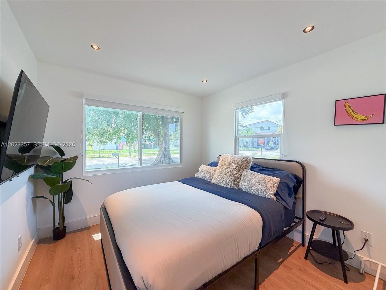 105 Sw 4th Ave #0 - Photo 3 of 15