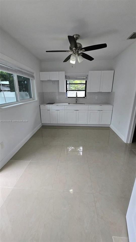 11930 Sw 187th St #1 - Photo 4 of 12