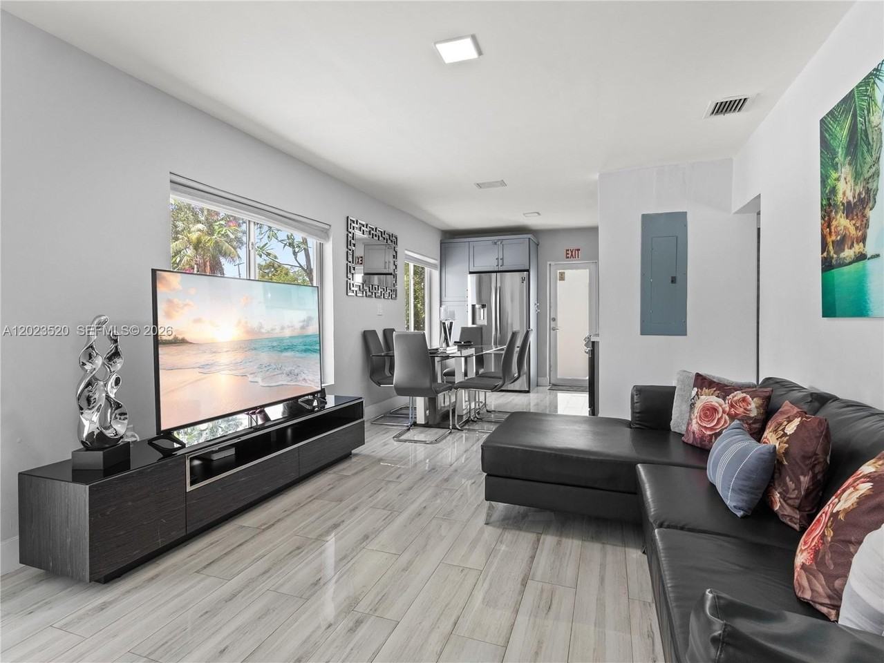 1431 Sw 29th St #1431 - Photo 4 of 36