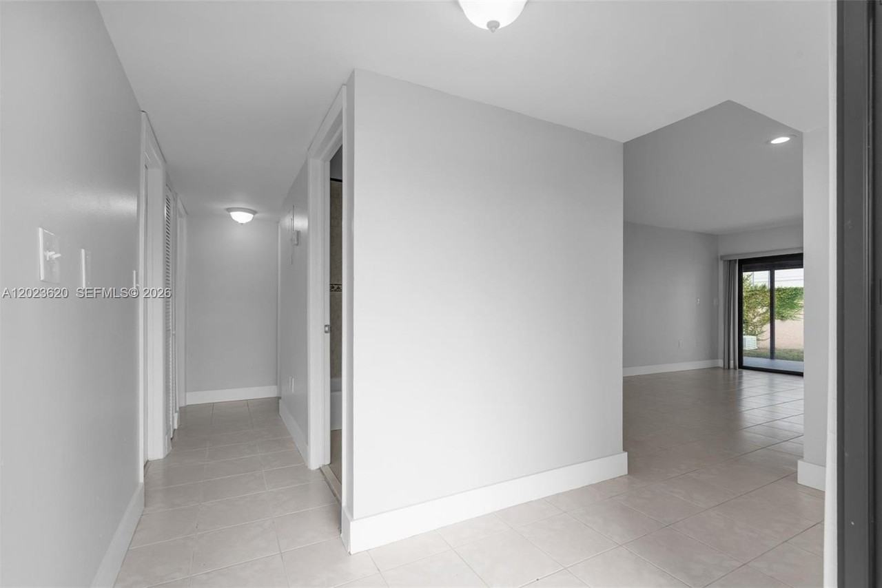 3815 Sw 82nd Ave #41 - Photo 6 of 36