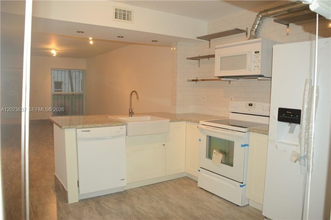 937 Michigan Ave #3 - Photo 7 of 11
