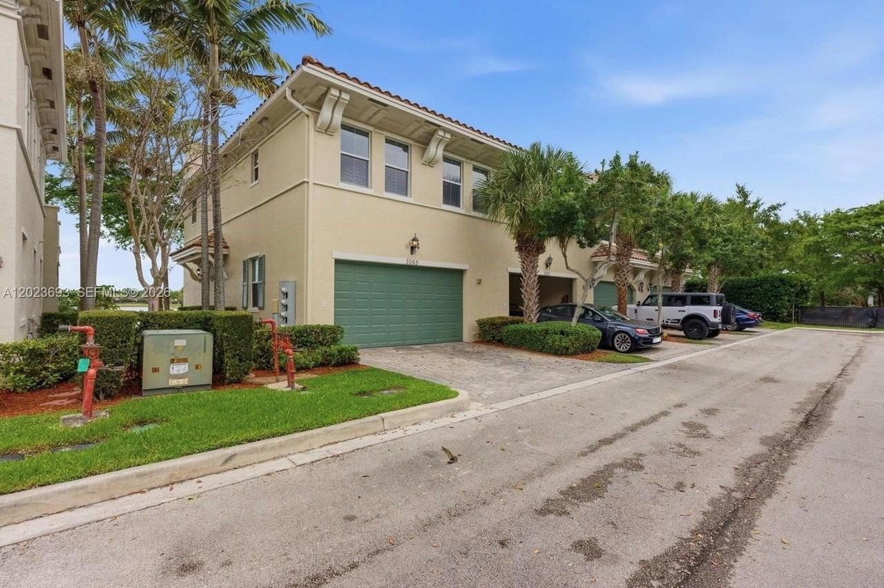 3065 Tortola Way - Photo 3 of 28