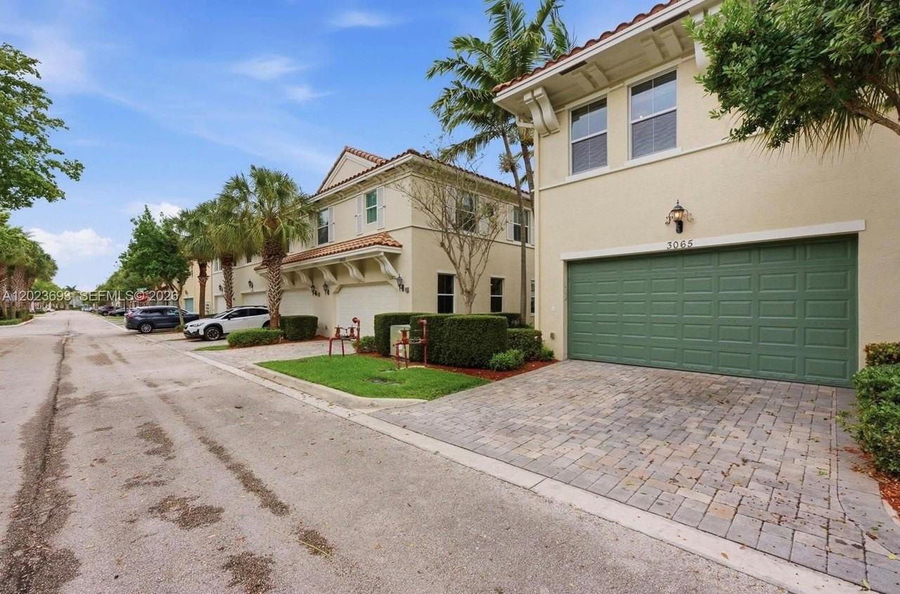 3065 Tortola Way - Photo 4 of 28