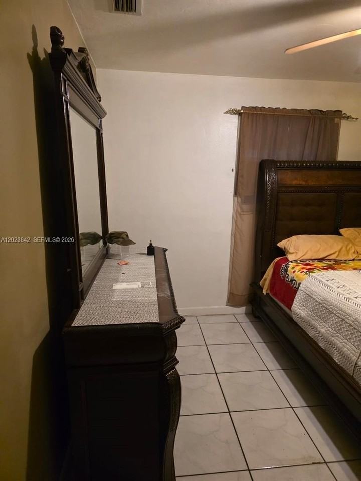 620 Nw 199th St #0 - Photo 6 of 14