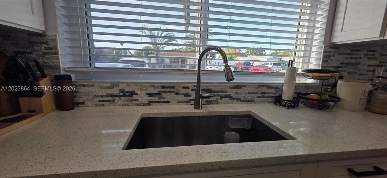 6428 Flagler St #6428 - Photo 3 of 32