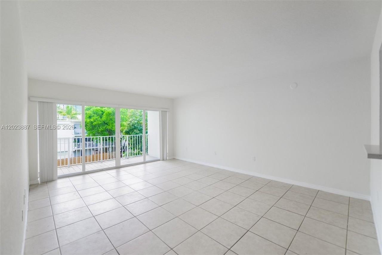 7737 Sw 88th St #C312 - Photo 3 of 32