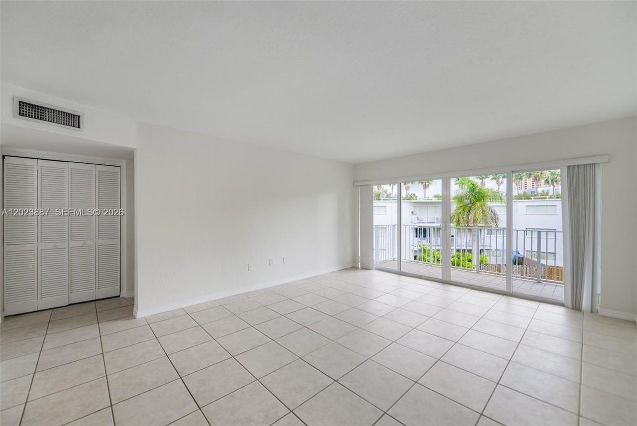 7737 Sw 88th St #C312 - Photo 4 of 32