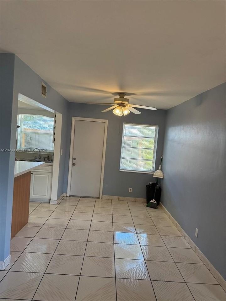 3525 Polk St #7 - Photo 3 of 11
