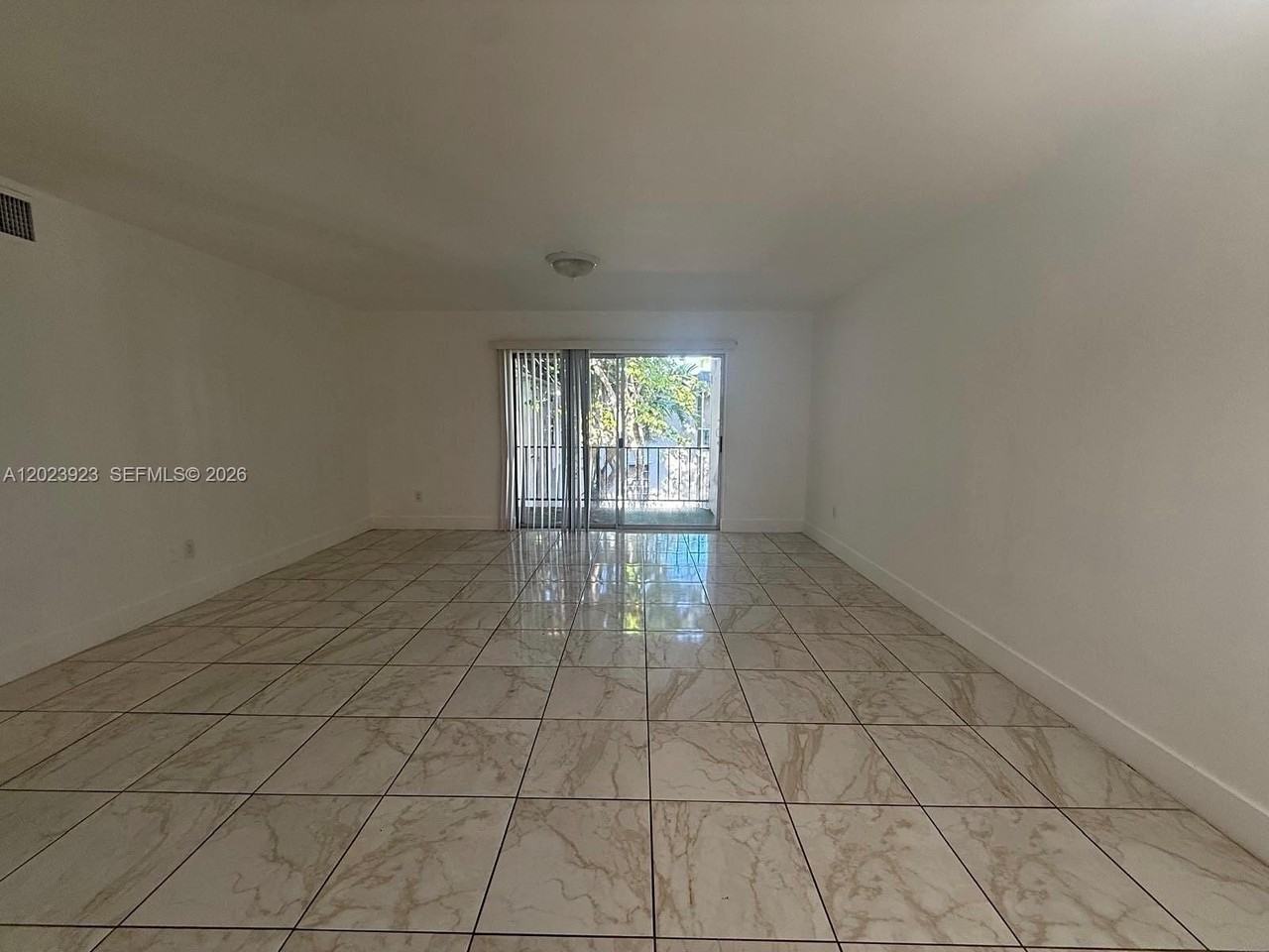 10393 N Kendall Dr #U7 - Photo 4 of 13