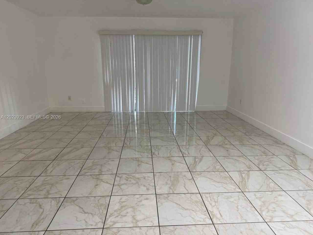 10393 N Kendall Dr #U7 - Photo 6 of 13