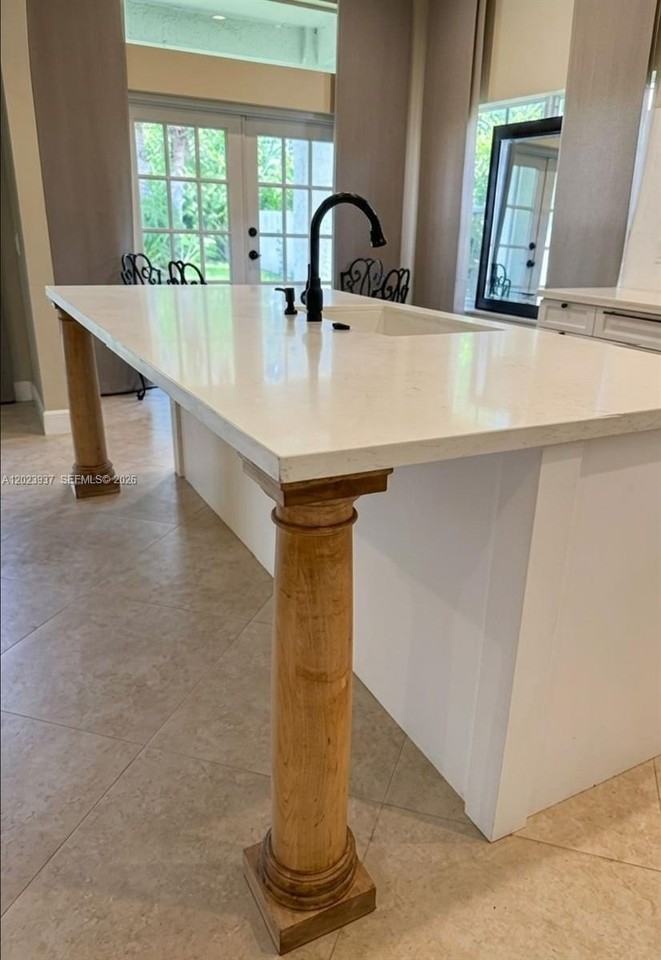 953 Tanglewood Cir #953 - Photo 6 of 13