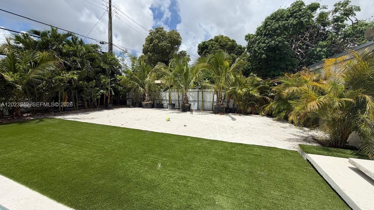 3800 Nw 12th St - Photo 4 of 48