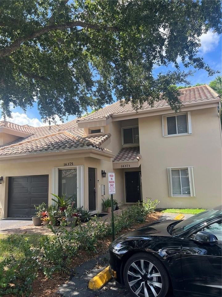 16373 Malibu Dr #51 - Photo 2 of 50