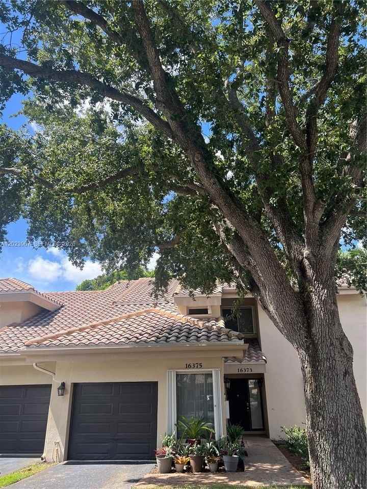 16373 Malibu Dr #51 - Photo 3 of 50