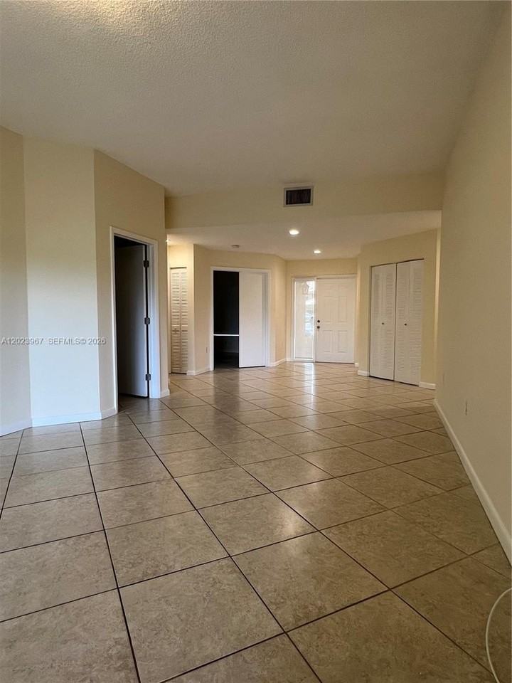16373 Malibu Dr #51 - Photo 6 of 50