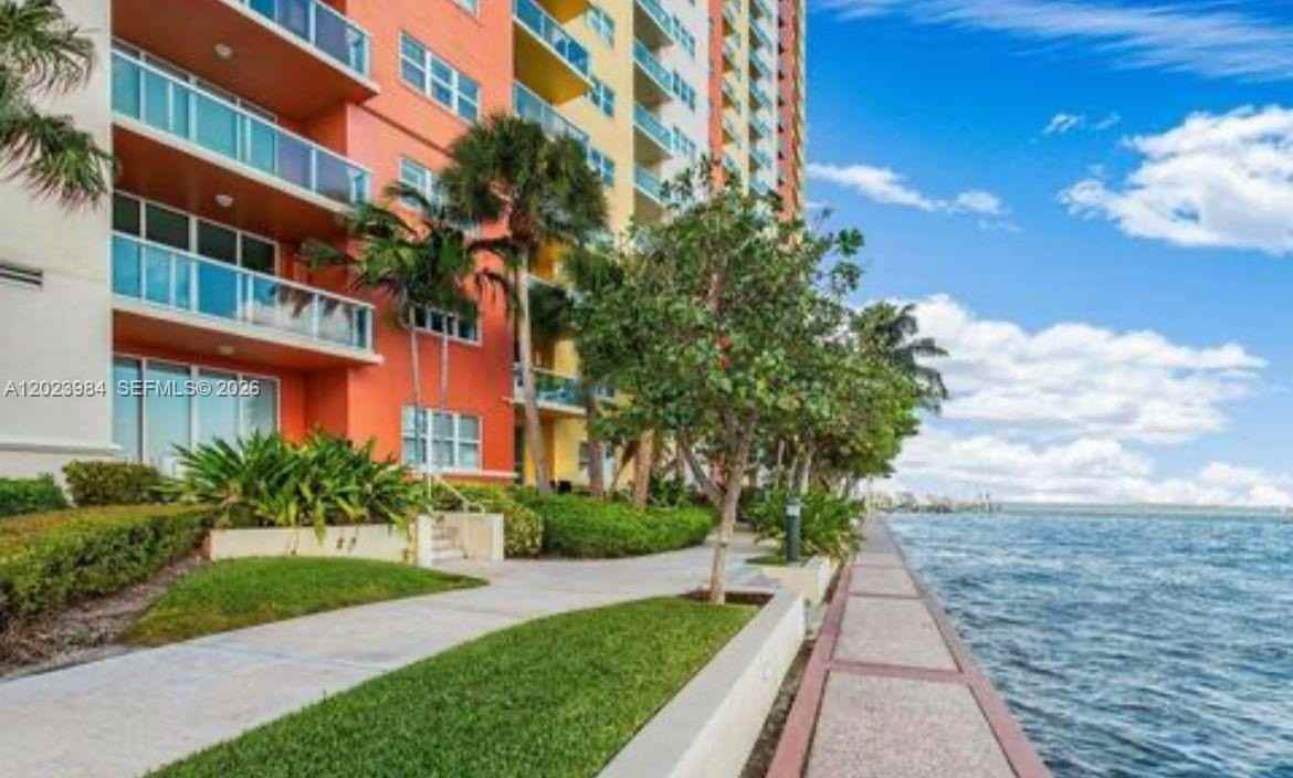 2650 Lake Shore Dr #1001 - Photo 3 of 43
