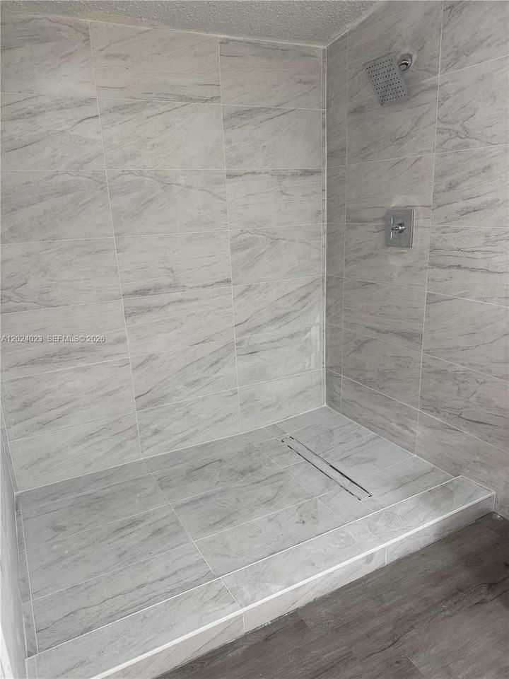 2731 Se 15th St #2731 - Photo 6 of 16