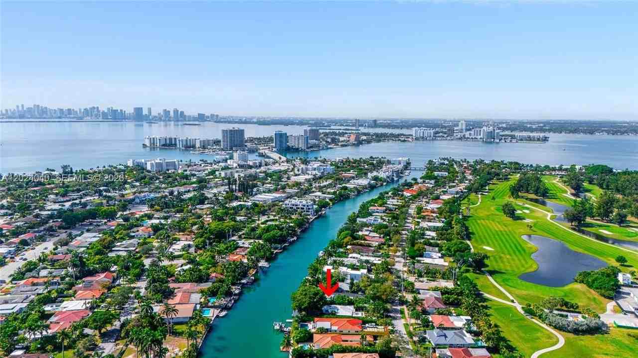 550 S Shore Dr - Photo 3 of 39