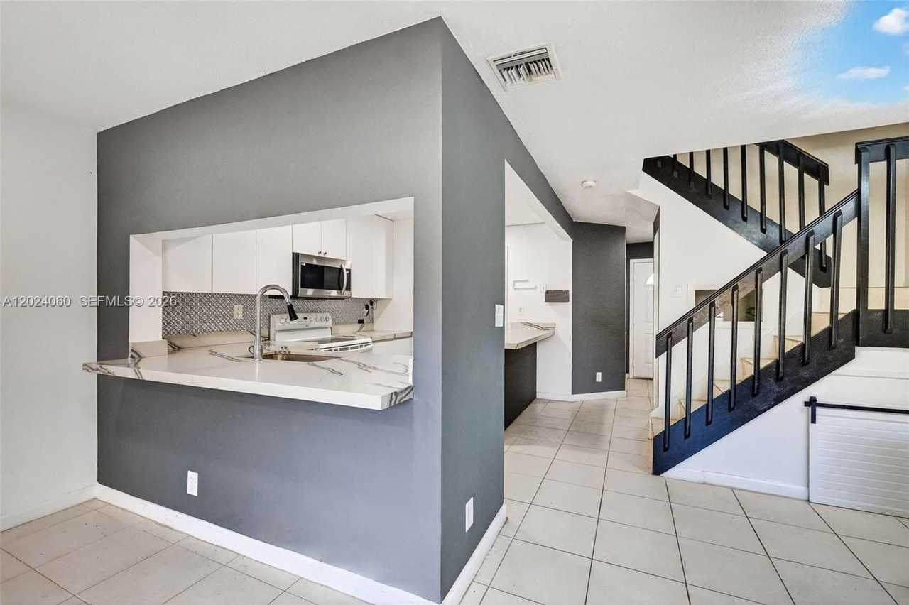 5843 Woodlands Blvd #5843