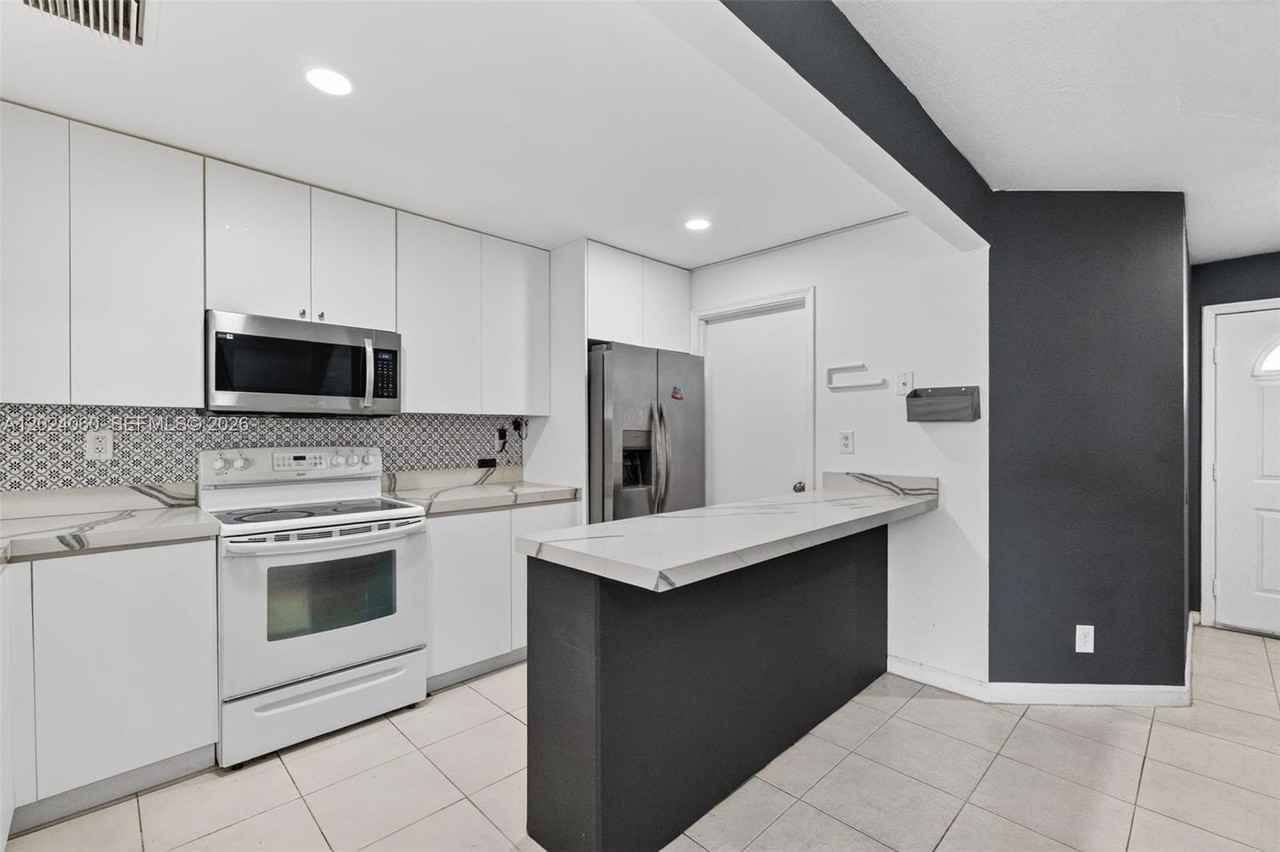 5843 Woodlands Blvd #5843 - Photo 7 of 37