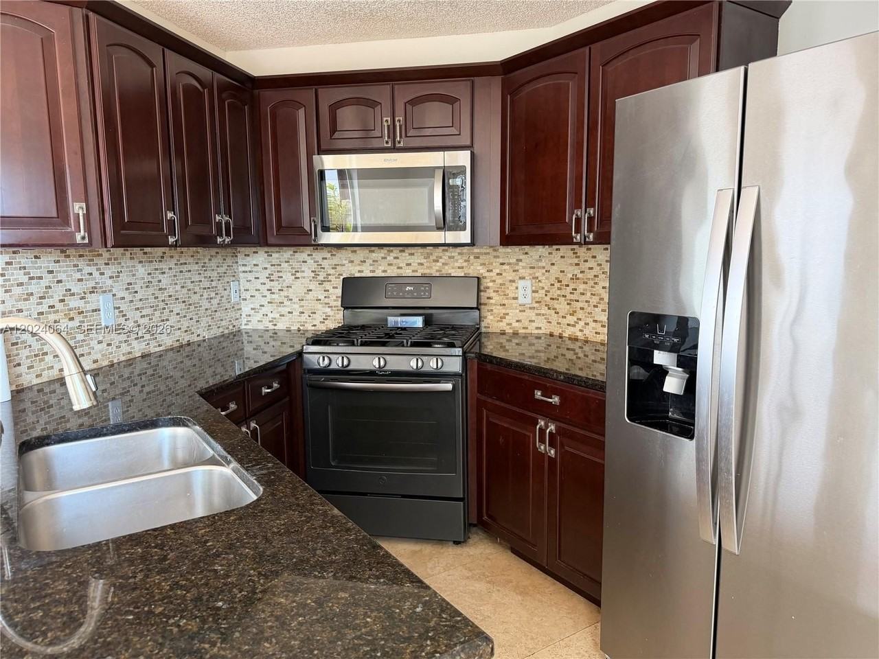 17221 Sw 142nd Ct - Photo 7 of 22
